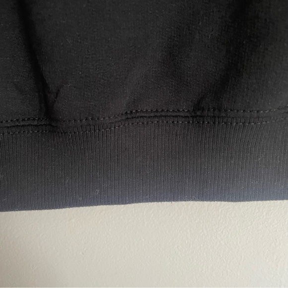 DEF LEPPARD NWT Crewneck Sweater - Picture 10 of 11